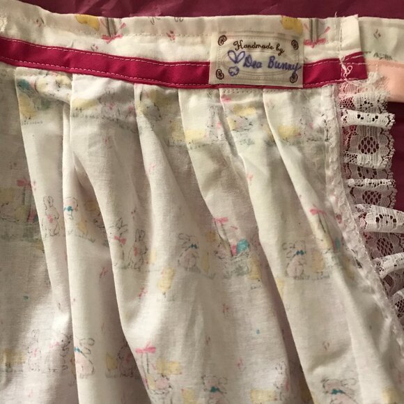 Full Sized Bunnies and chicks Apron - Picture 4 of 4